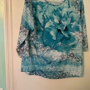 Allison Daley Blue and White Graphic 3/4 Sleeve Blouse